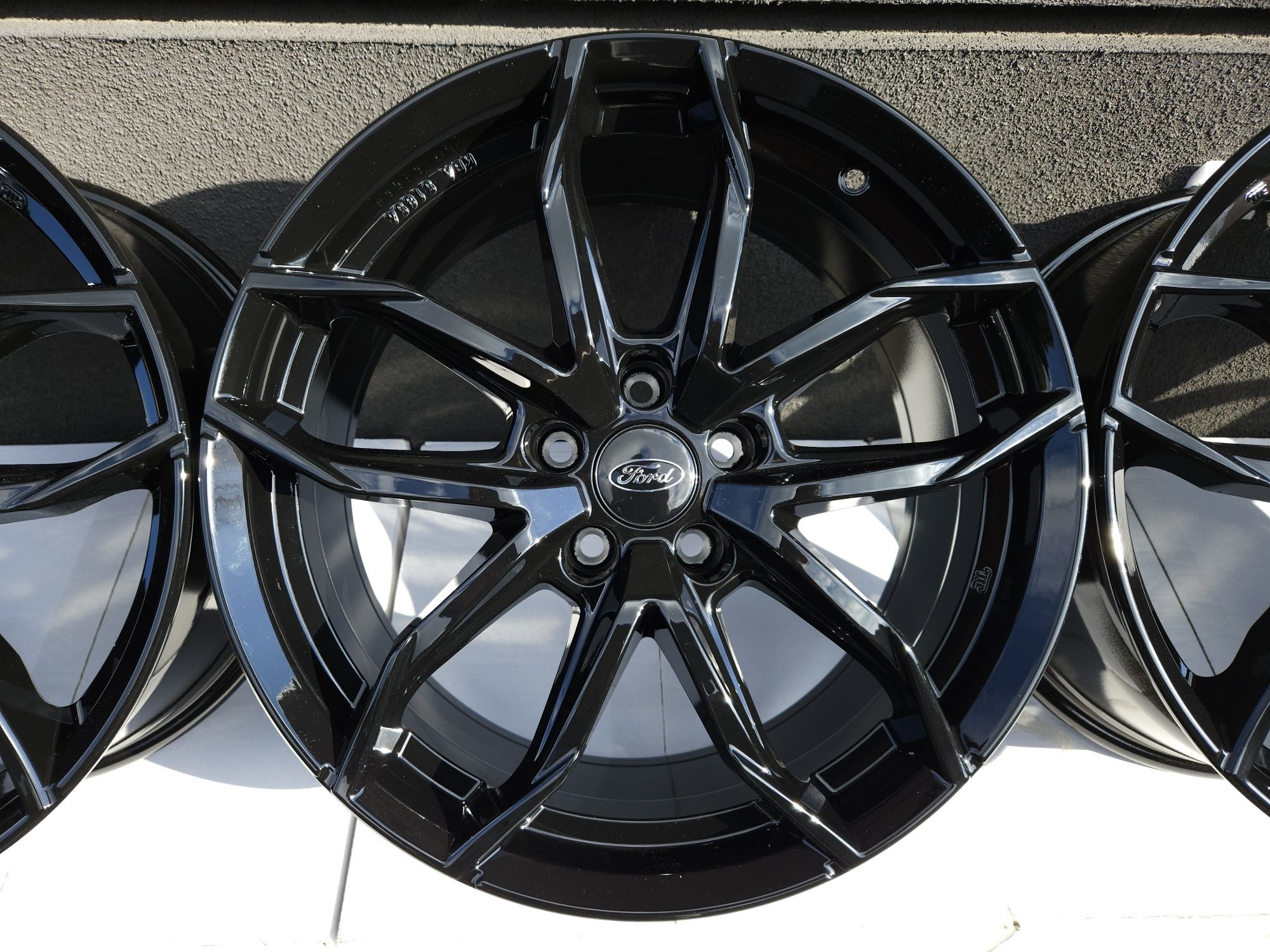 Ford 18 " Nowe Felgi 5x108 Czarne Mondeo Kuga S-Max EDGE Focus Escape