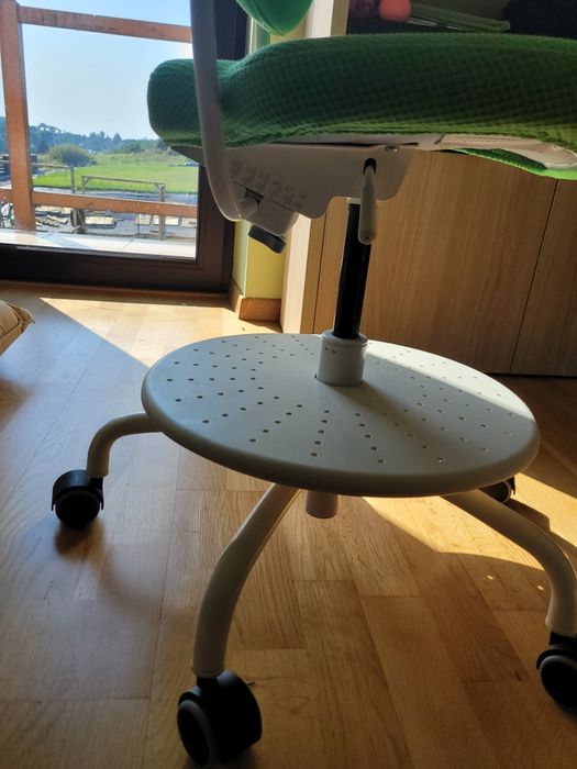Krzeslo obrotowe dla dziecka , dzieciece ikea