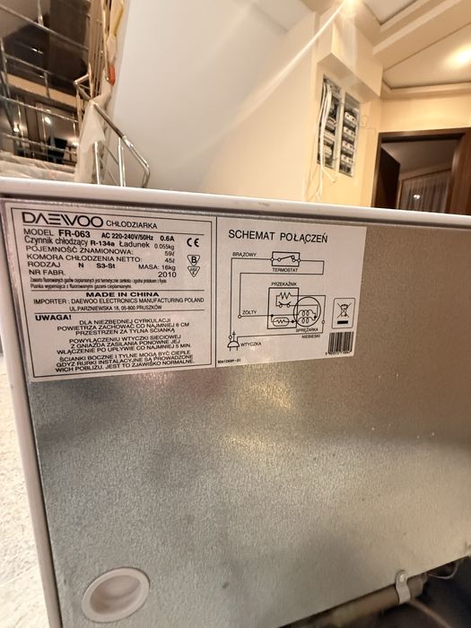 Lodówka mała chłodziarka pokojowa