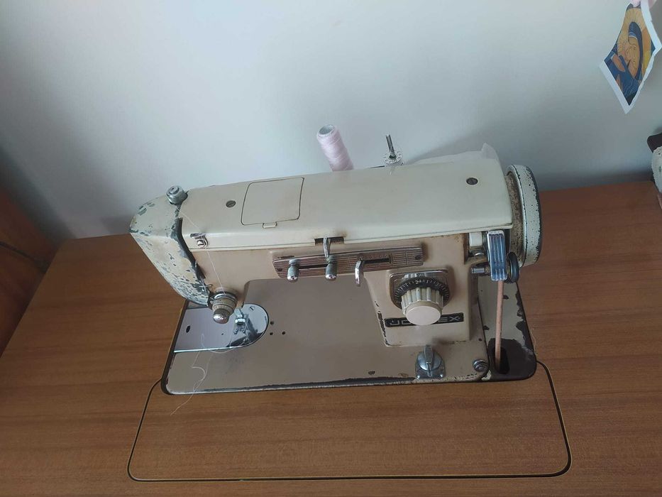 Máquina de Costura "Joanex"