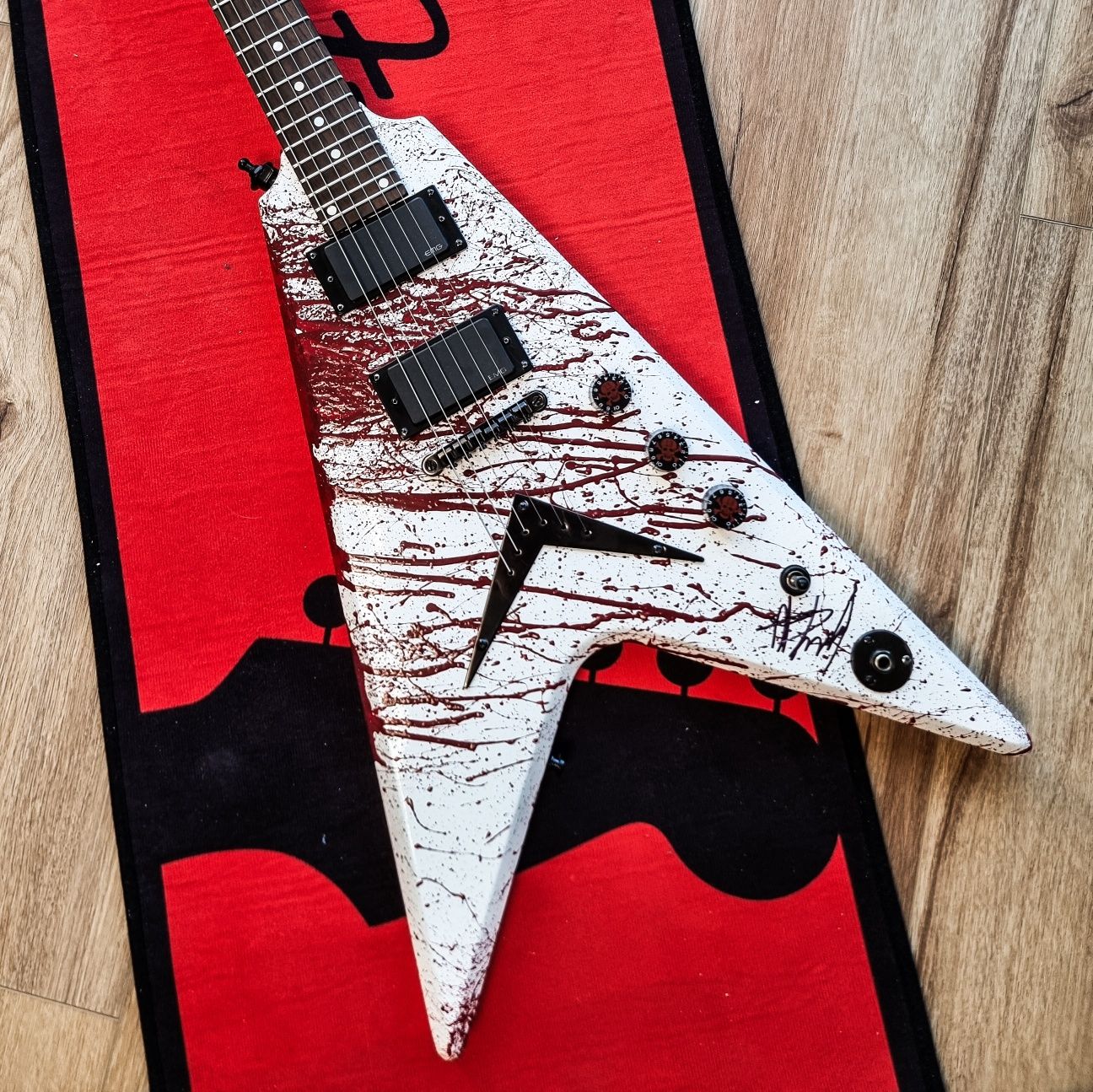 Washburn V Gary Holt signed autograf Custom Belfegor Blood Splatter
