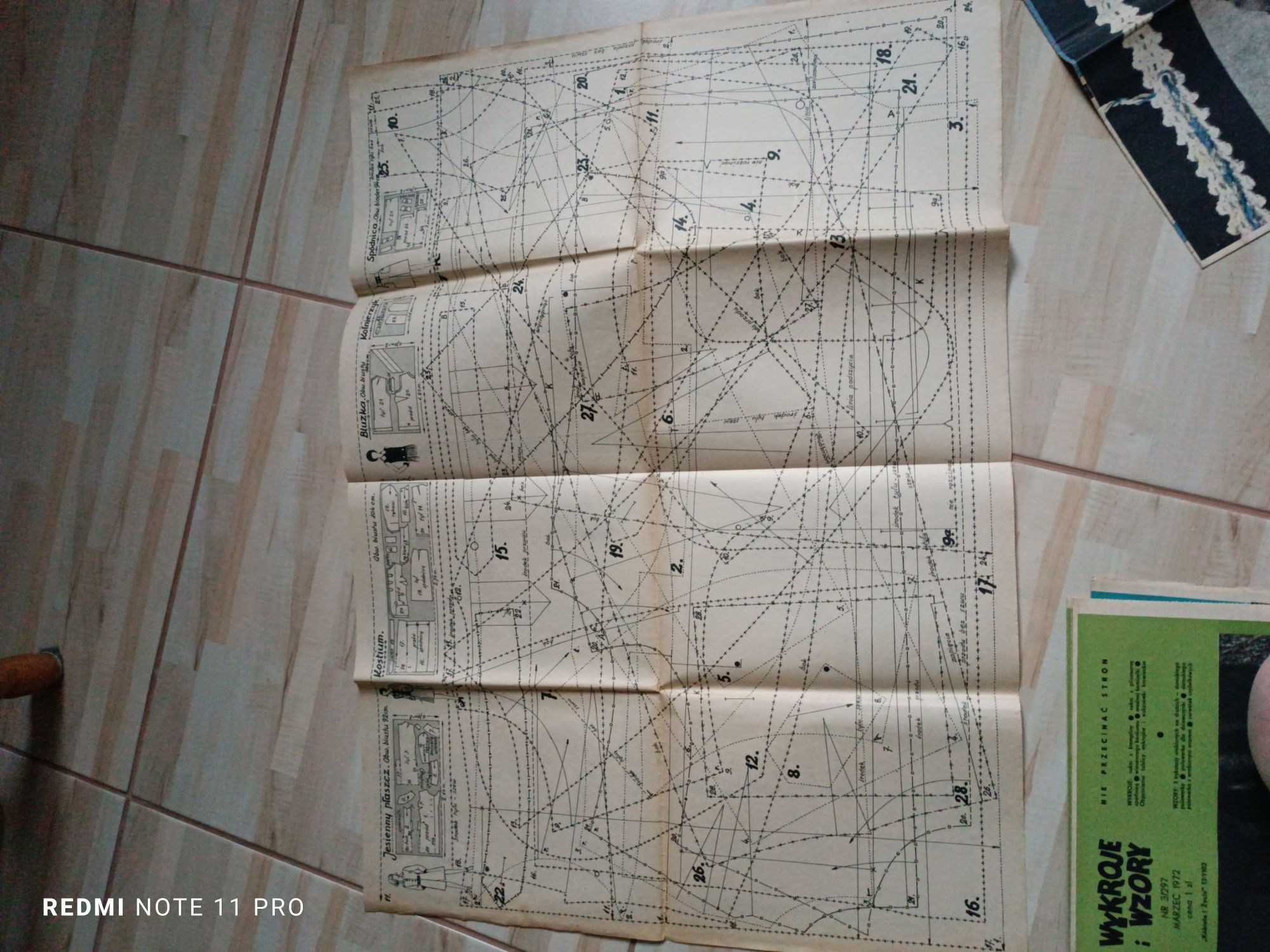 Wykroje i wzory 1972
