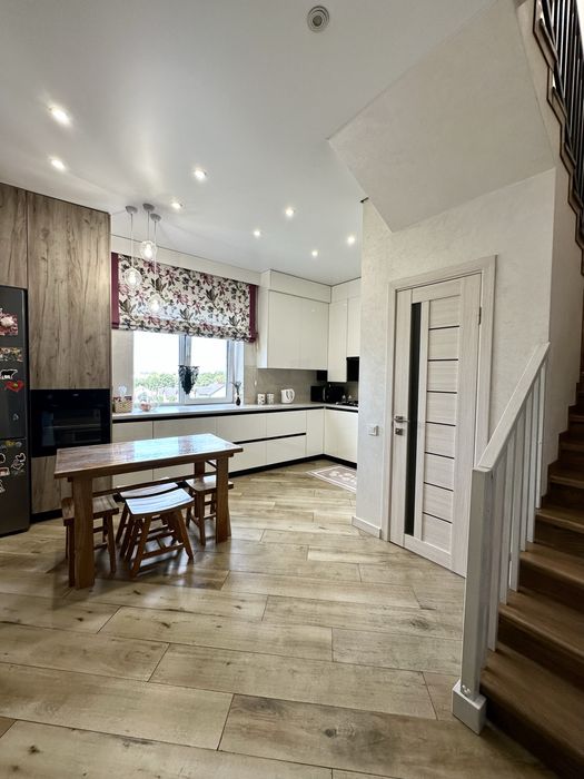 Дворівнева квартира з ремонтом у Луцьку