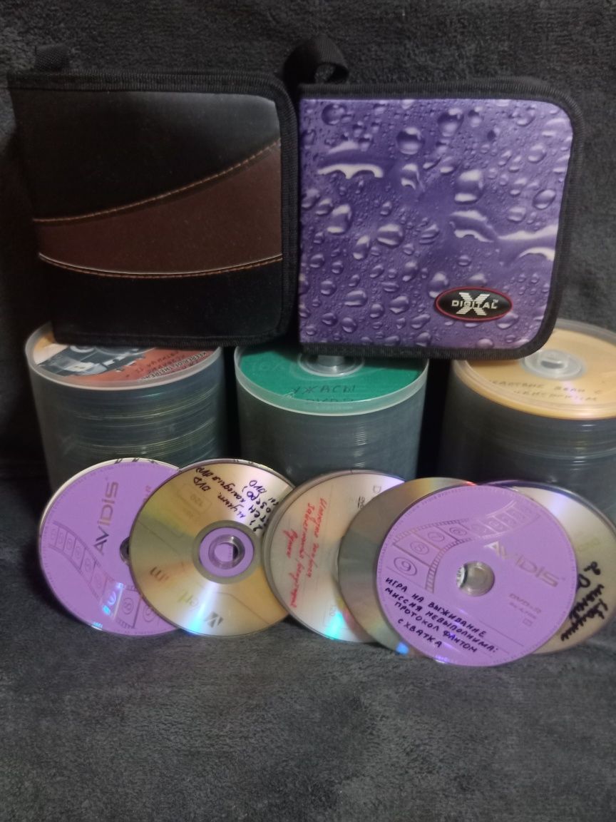 Большая коллекция дисков DVD