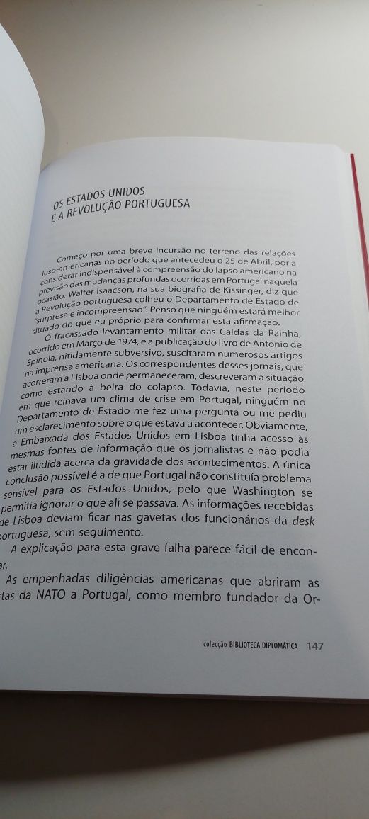 Uma Autobiografia Disfarçada - João Hall Themido