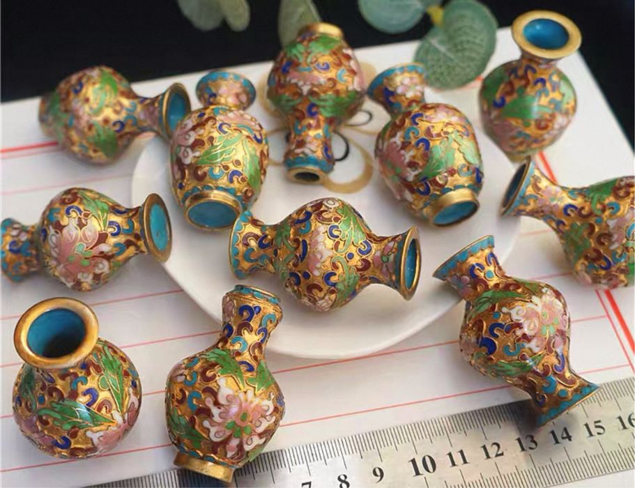 Conjunto lindissimo de seis peças Cloisonée. Novo. Uma peca 9*4, 7*3,