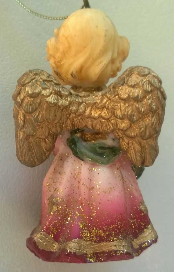 Figurki Figurka Aniołek z książką do zawieszenia na choinkę 6cm