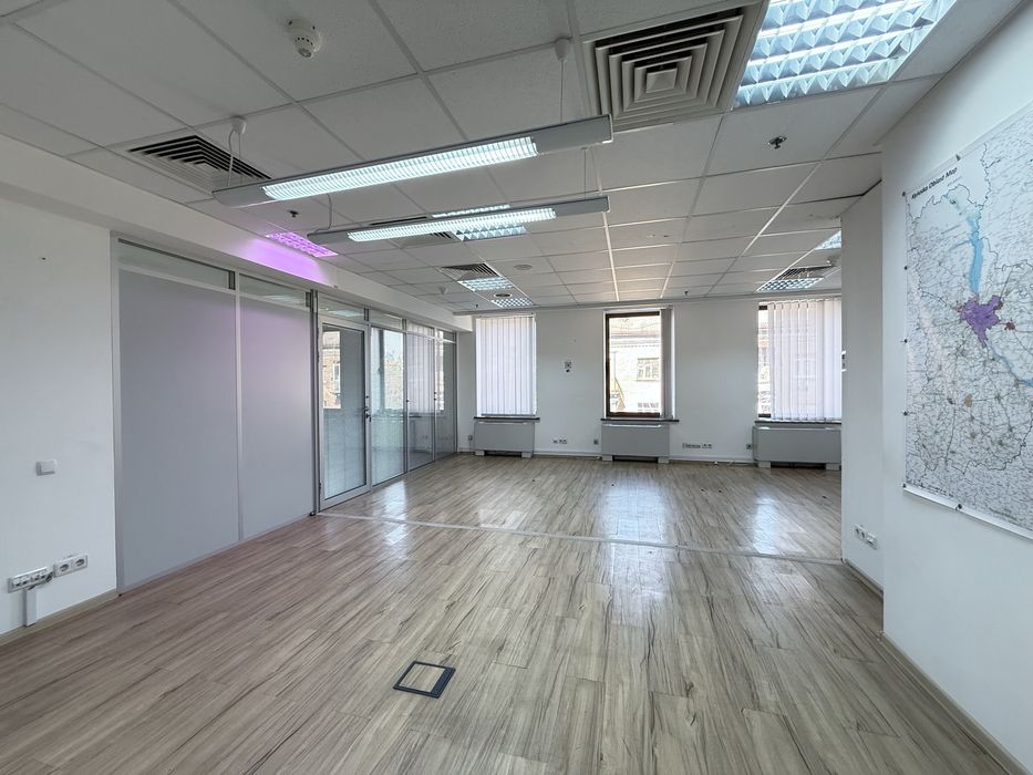 Здам Без%‼️Офіс з ремонтом.ул.Б.Хмельницького,Золоті Ворота,Театральна