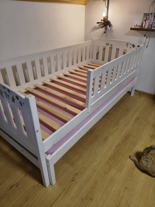 Łóżko 90x200 + barierka i 80x190 podwójne wysuwane