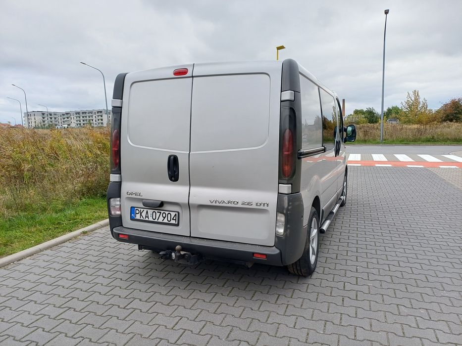 SUPER STAN!!Opel Vivaro 2.5d.KLIMA, ALUSY.Silny,Sprawny i Zadbany.HAK.