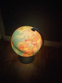 Globus podświetlany.