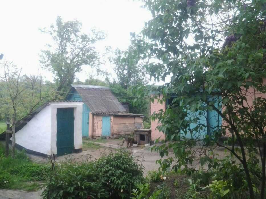 Дом проживания в селе Валява с землей