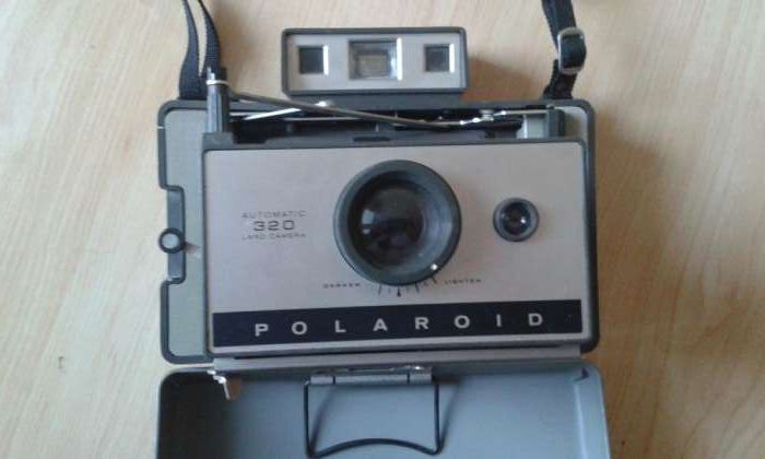Zabytkowy Polaroid 320