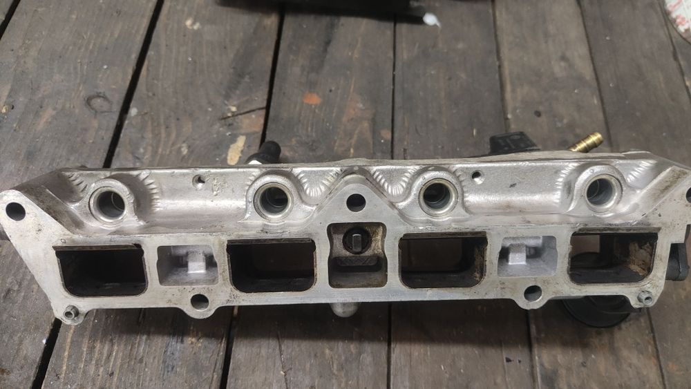 Listwa wtryskowa VW 1,6 FSI BAD