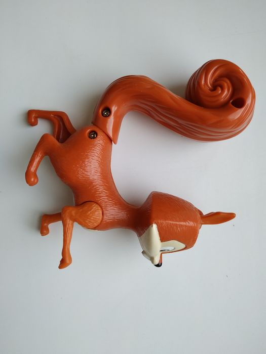 Игрушка Белка Macdonald's 2000 годов