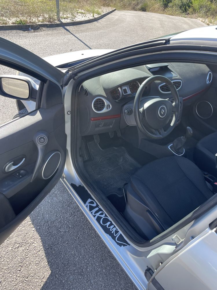 Renault clio 1.2 16v ripcurl full extras