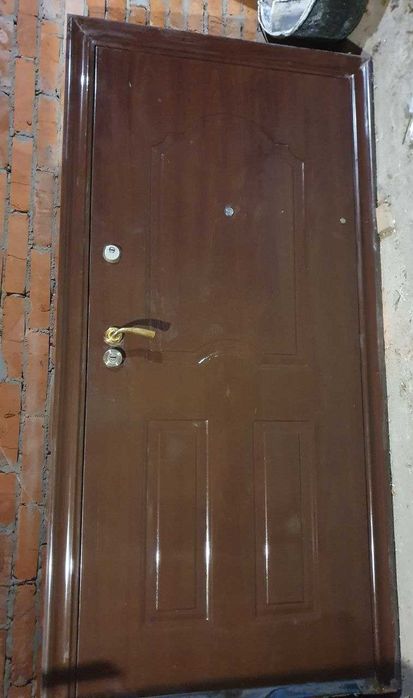 Продам входные металлические двери