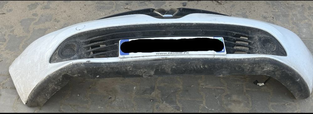 Zderzak przedni Renault Clio IV bialy