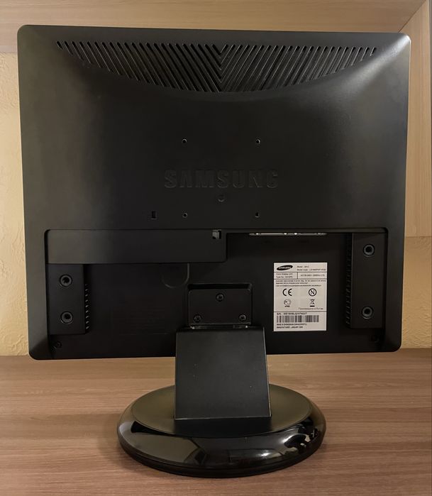 Монітор 19“ Samsung 931C
