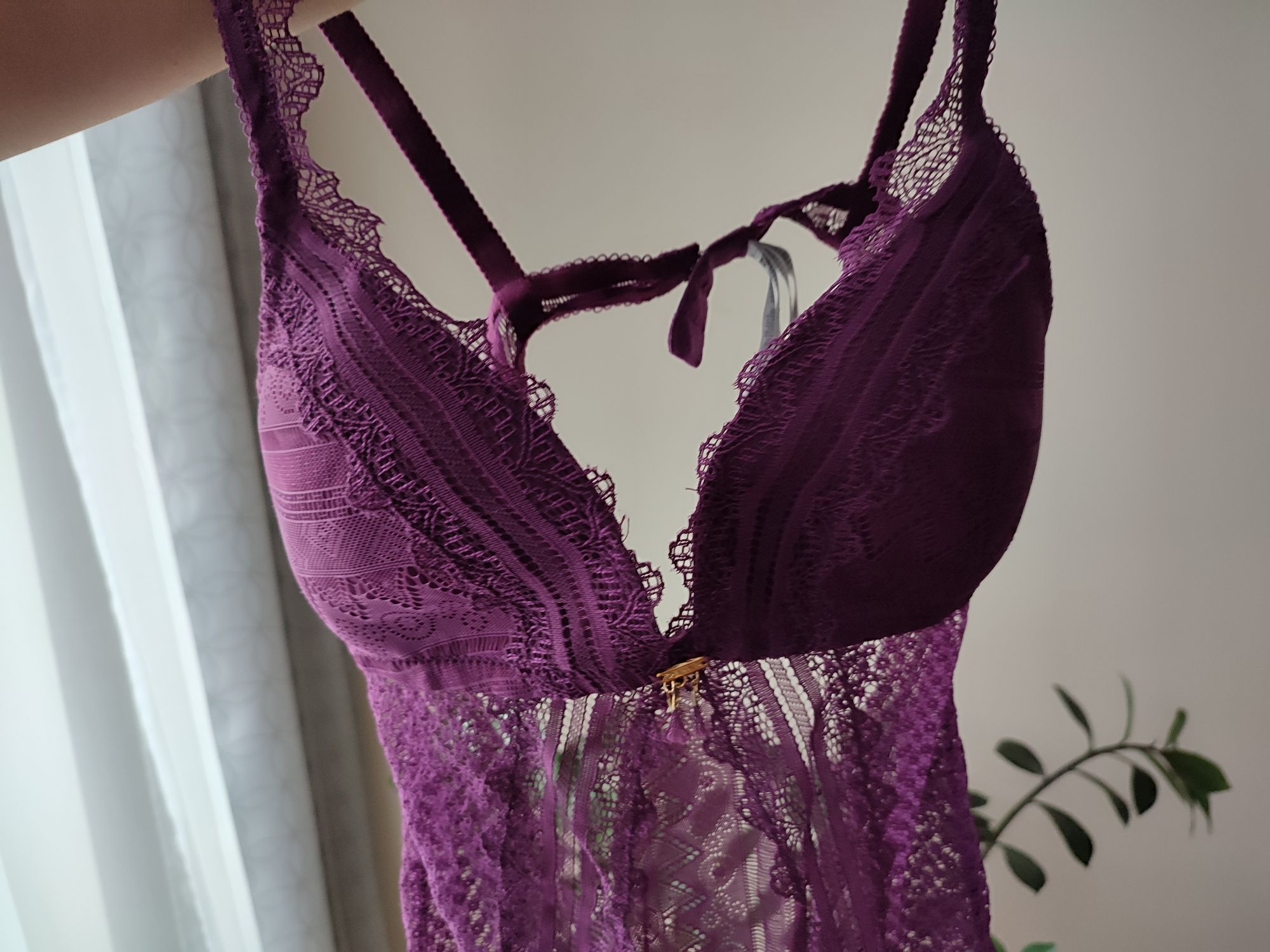 Seksowne fioletowe body