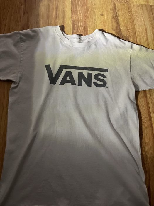 біла футболка Vans