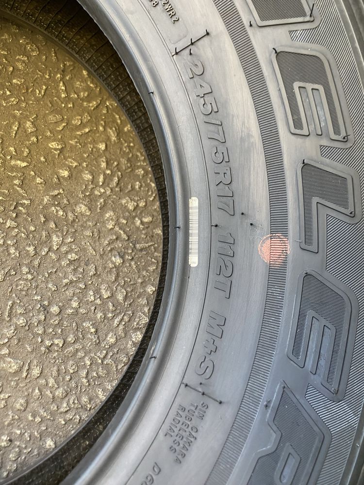 Pneus 245/75/17 Bridgestone Dueler H/T