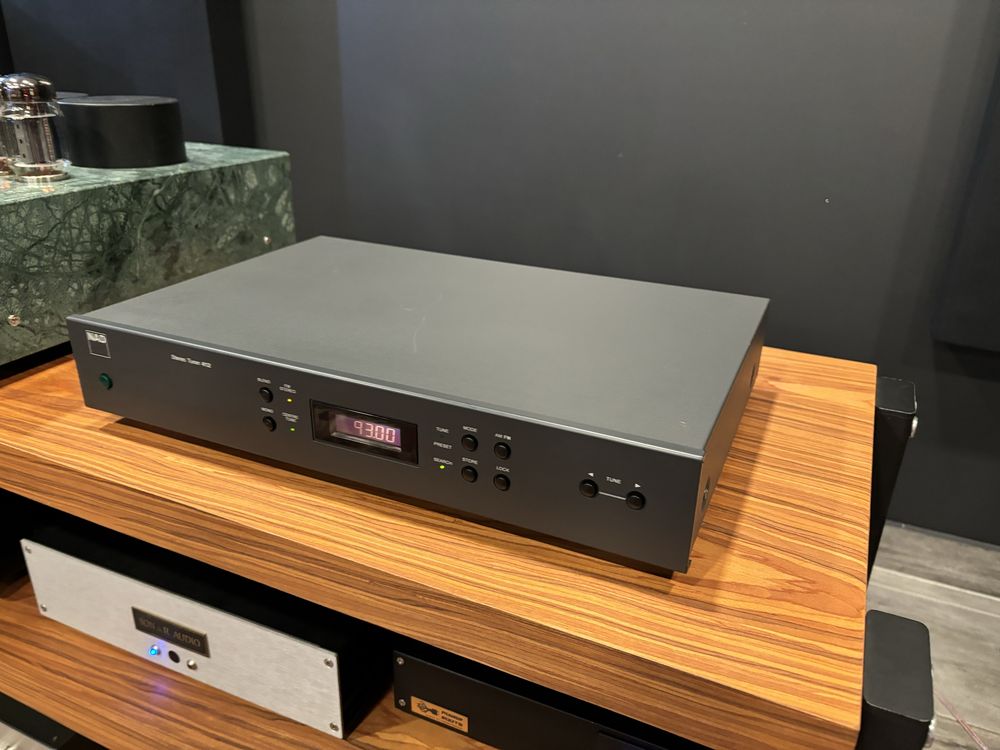 Tuner - NAD model 412