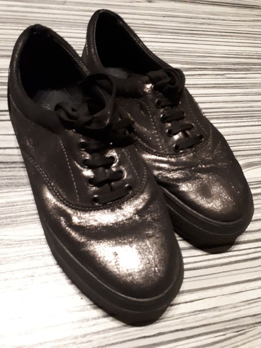 RIVER ISLAND metaliczne srebrne tenisówki na platformie 38 stan bdb