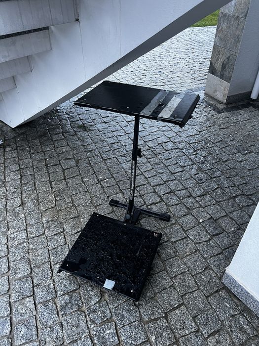 Suporte volante e pedais