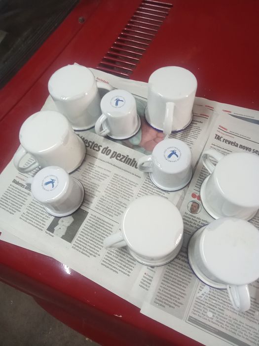 10 canecas em ferro esmalte