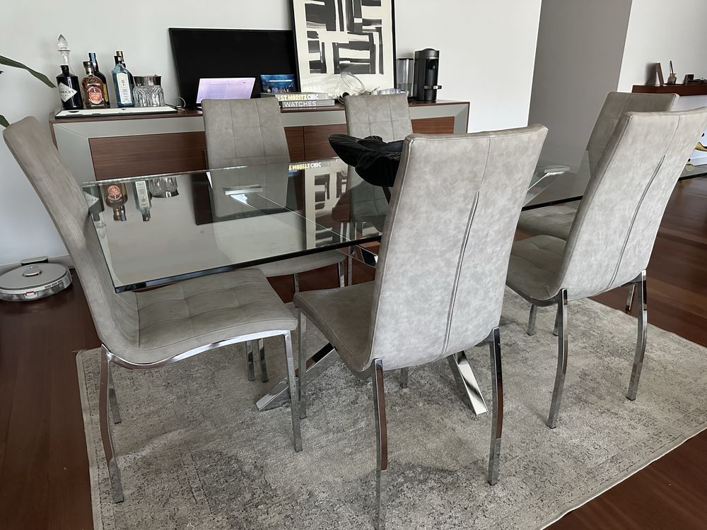 Mesa sala de jantar e 6 cadeiras