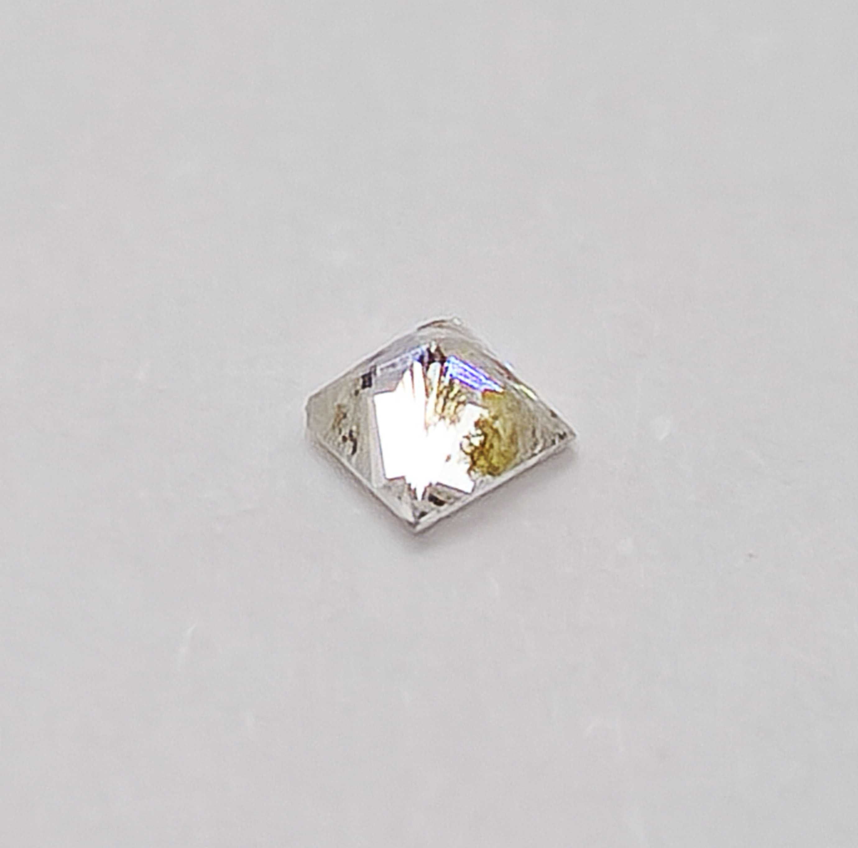 Brylant 0,085ct naturalny [nadkruszony]