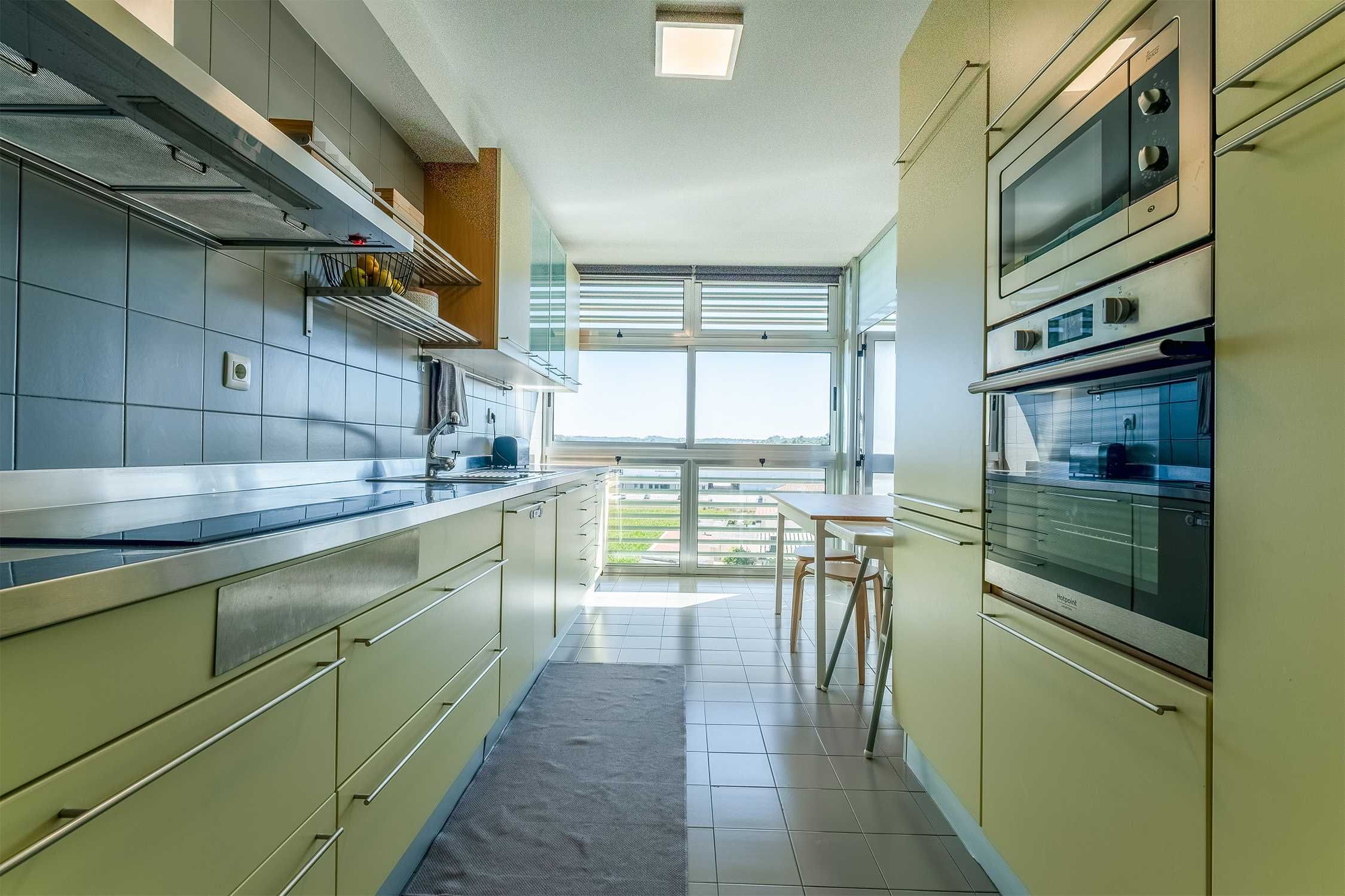 Apartamento T2 em Condomínio Fechado com Piscina