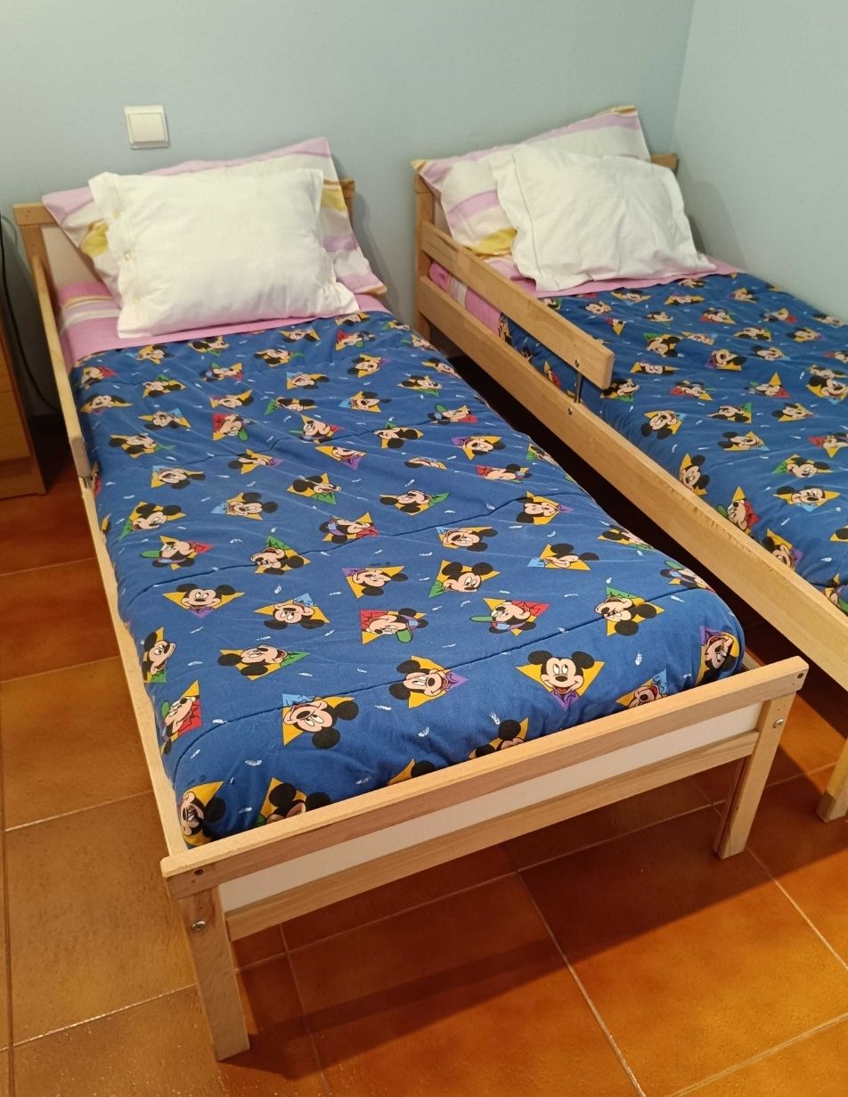 Cama solteiro com colchão como nova