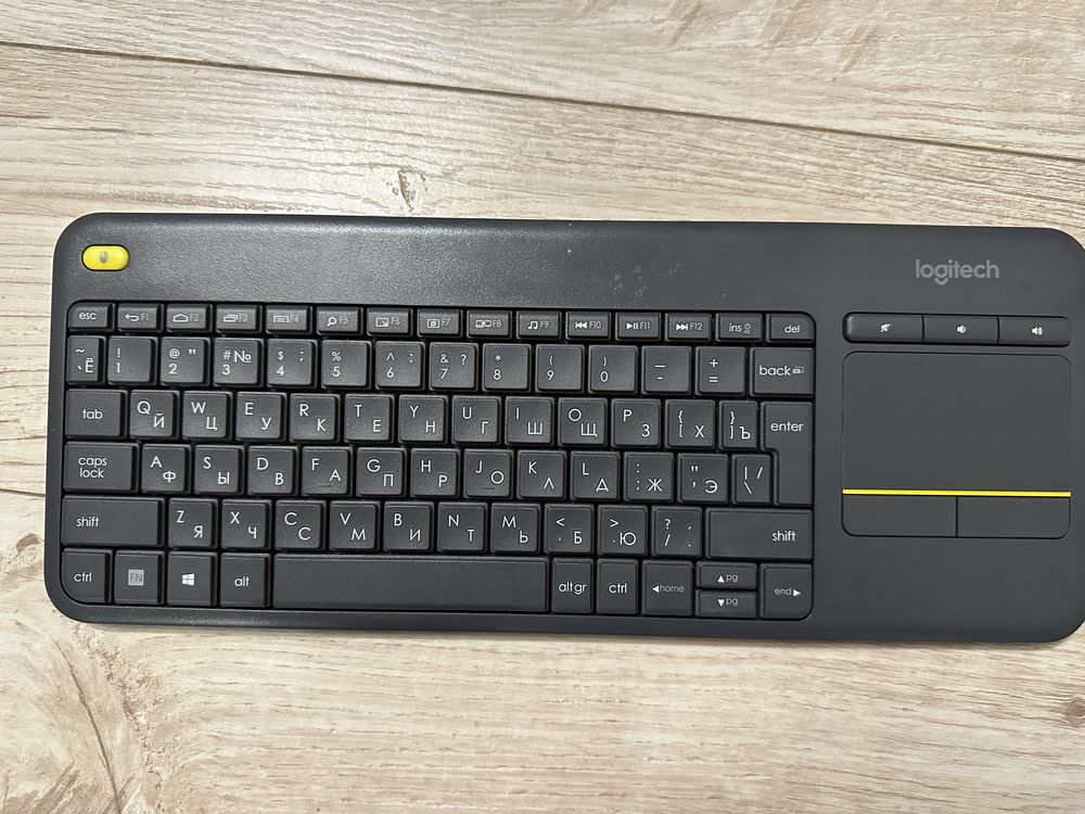 Бездротова клавіатура logitech