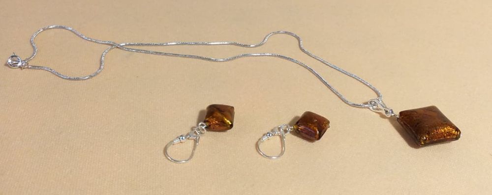Naszyjnik i kolczyki, srebrny komplet w kolorze bursztynowym