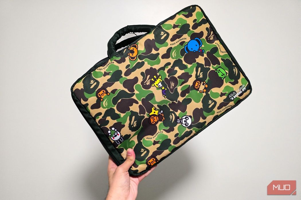 Asus коллаборация с A BATHING APE, мышь и сумка