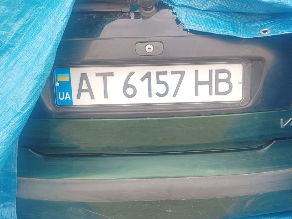 Автомобіль Volvo V40