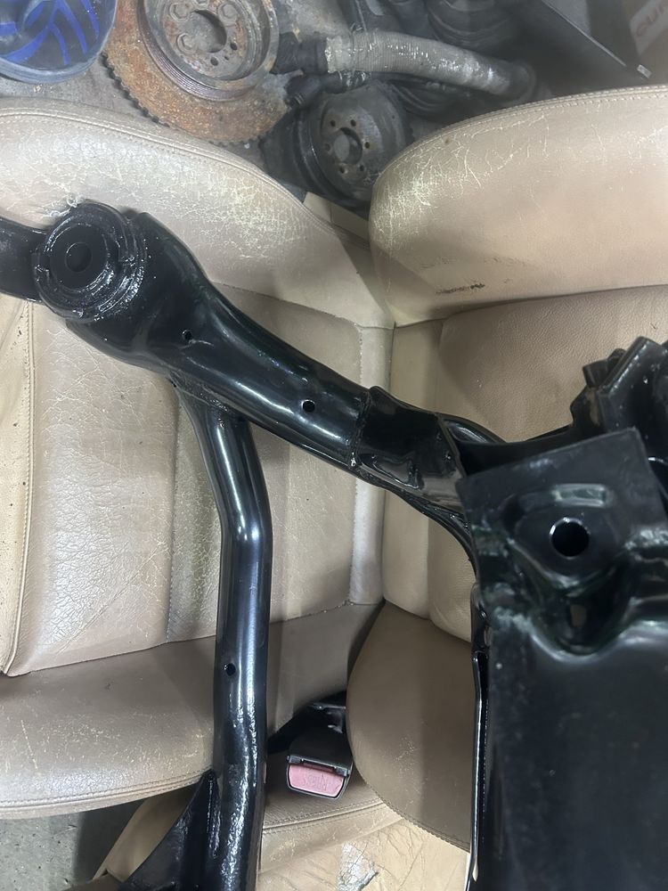 Продам задний пдрамник Bmw E46