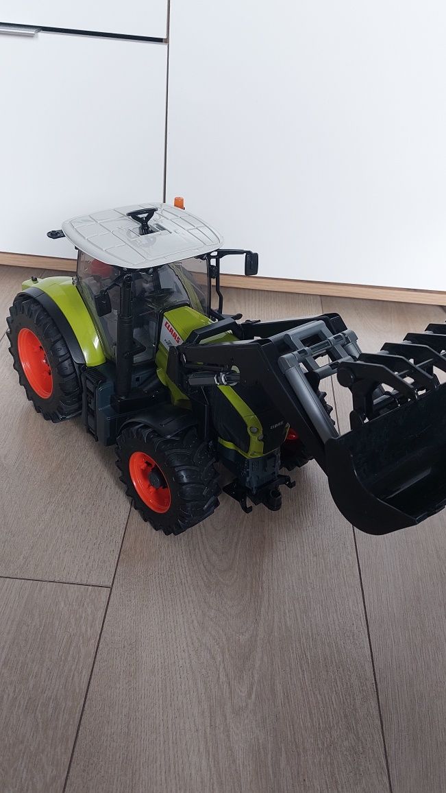 Bruder 03013 Ciągnik rolniczy traktor Claas Axion 950 z ładowaczem