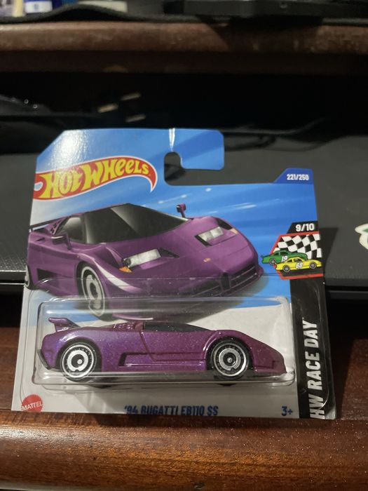 Hot wheels variados