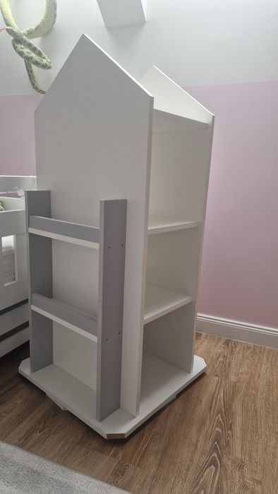 Regał na książki obrotowy