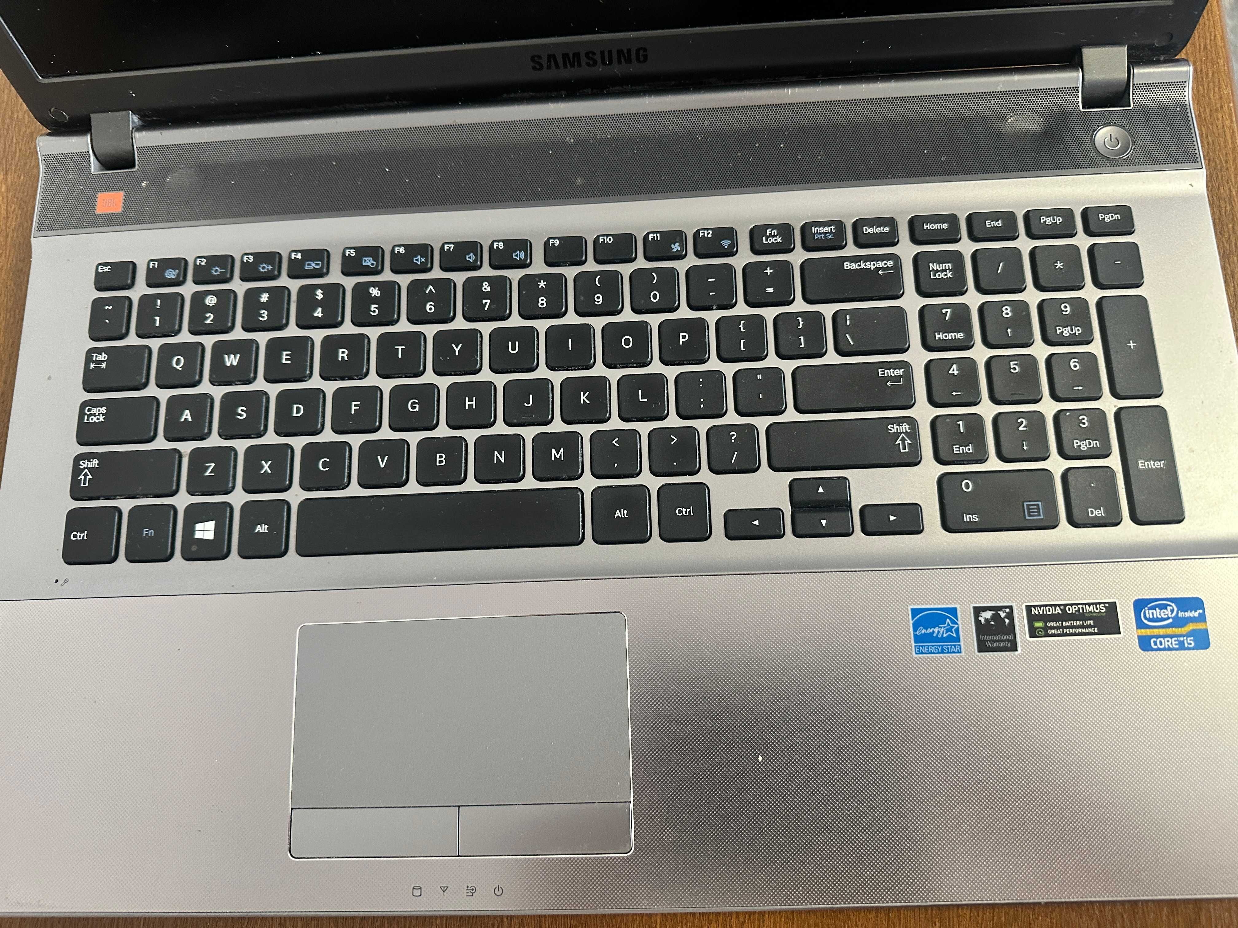 laptop samsung model NP550P7C-S04PL