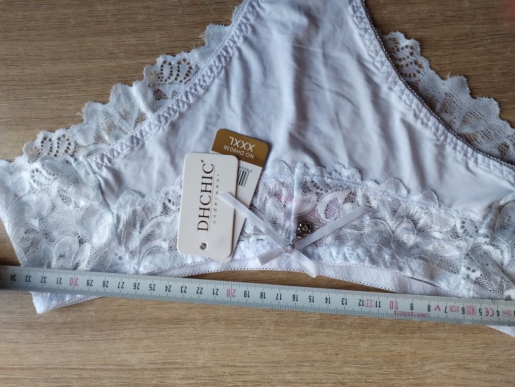 3×damskie majtki brazyliany 3 XL, zawieszka