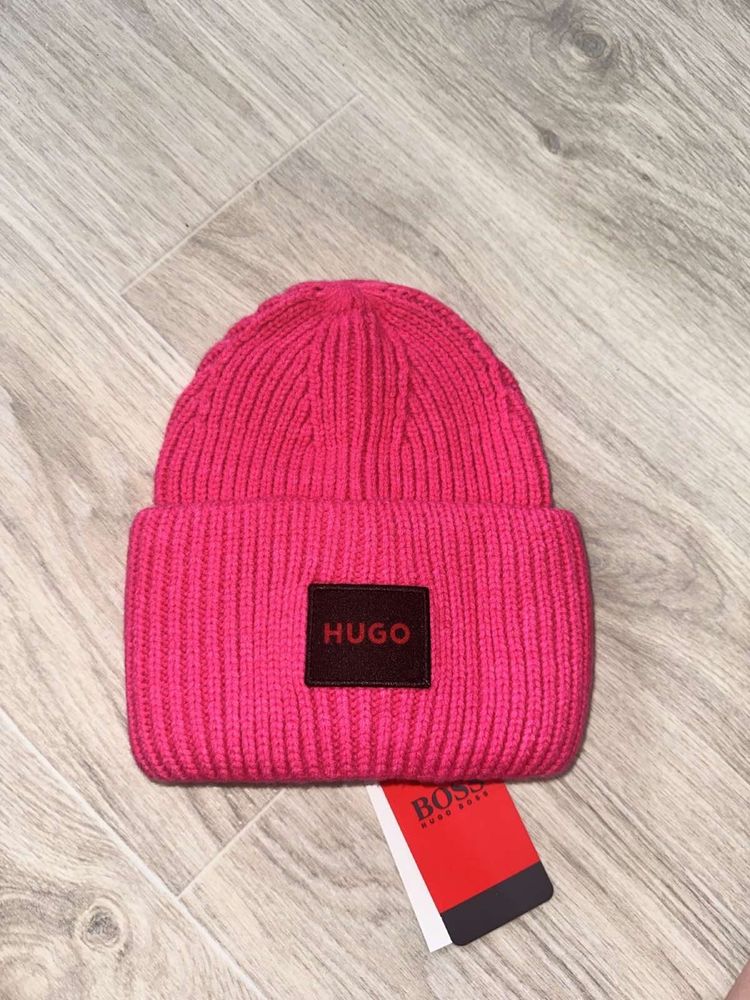 Шапка, шапочка hugo в кольорах
