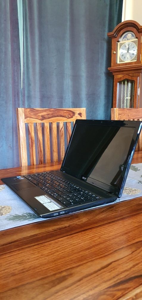 Acer aspire 5742g i5 1 Tb laptop
