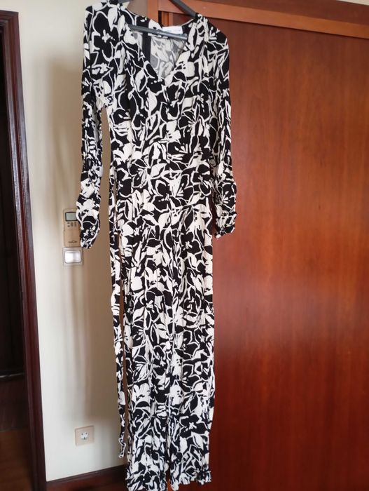 Roupa feminina em saldos