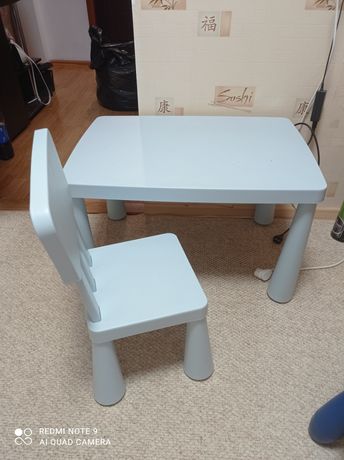 Дитячий стіл і стілець ікеа