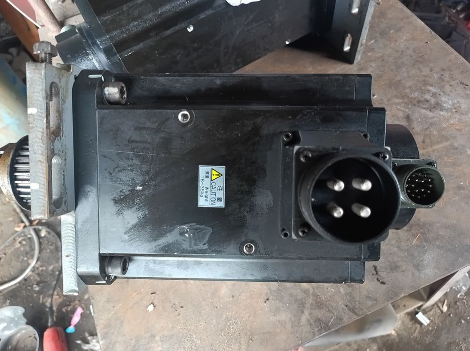 Serwomotory  Sanyo Denki 5.5 KW i 7.5 KW