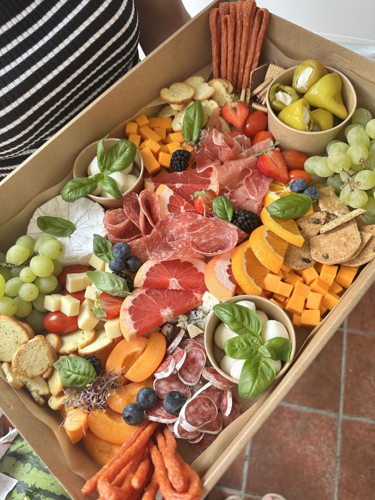Catering okolicznościowy Kraków Finger Food Urodziny Eventy Party Box